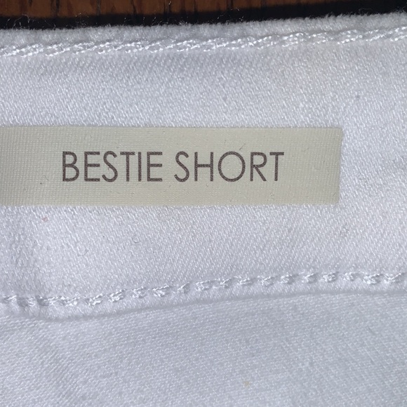 ⭐️NWT🆕White Floral Embroidered Denim SHORTS🌸 - Picture 9 of 10